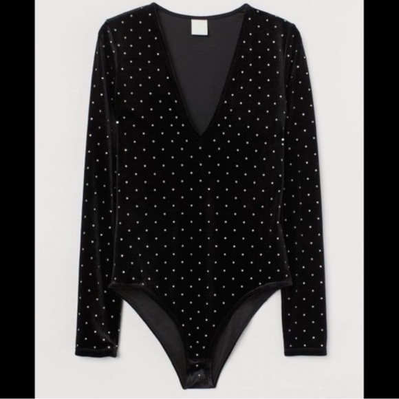 H&M V-Neck Black Velour Studded Long Sleeve Bodysuit Size Medium - Picture 3 of 9